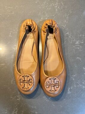 Tory Burch Tan Leather Riva Travel Ballet Flats